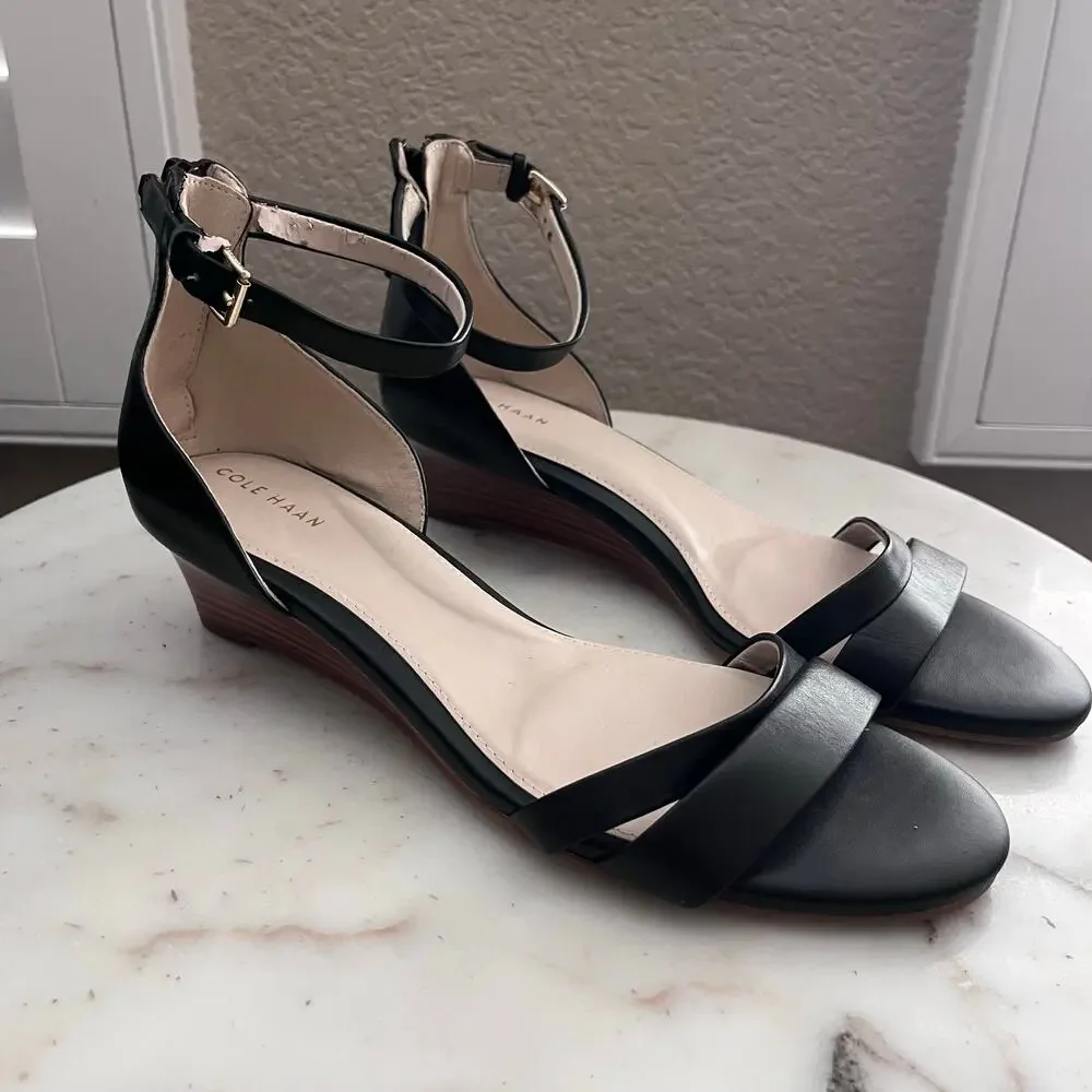 Cole Hahn Black Leather Wedge Heel Sandal Crisscross Straps Low Heel Wood 8.5